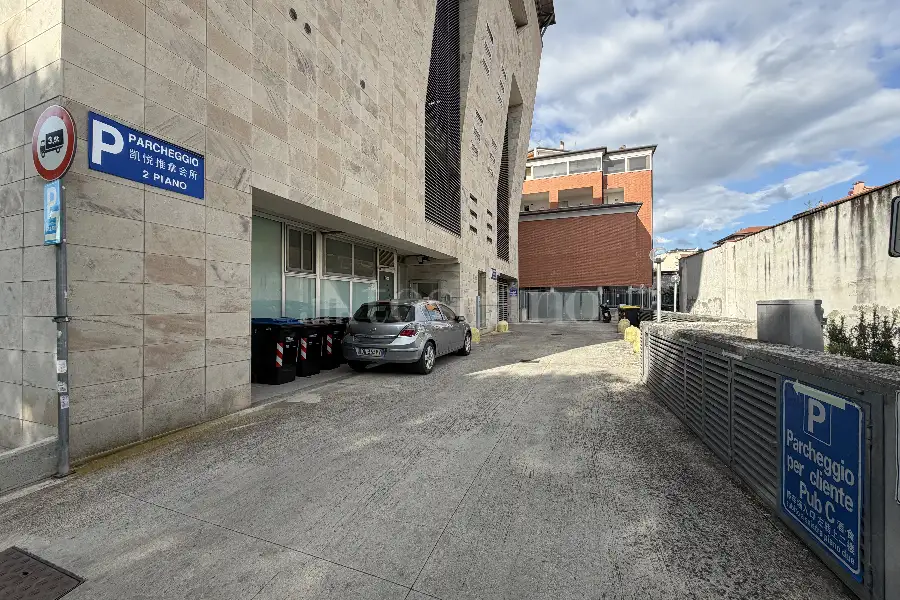 Posto Auto in vendita di 18 mq a €17.000 (rif. 45/2026)
