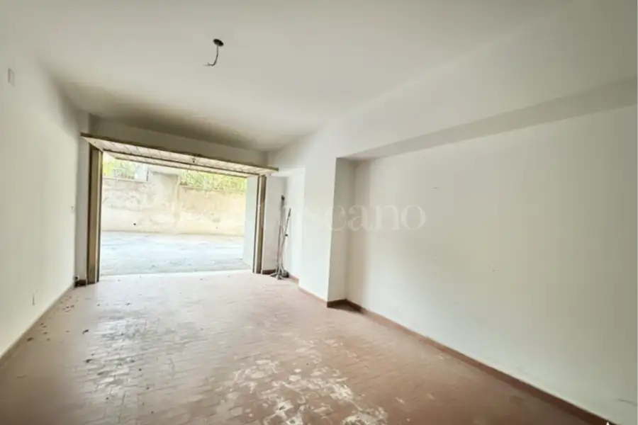Box in vendita di 20 mq a €19.000 (rif. 6/2026)
