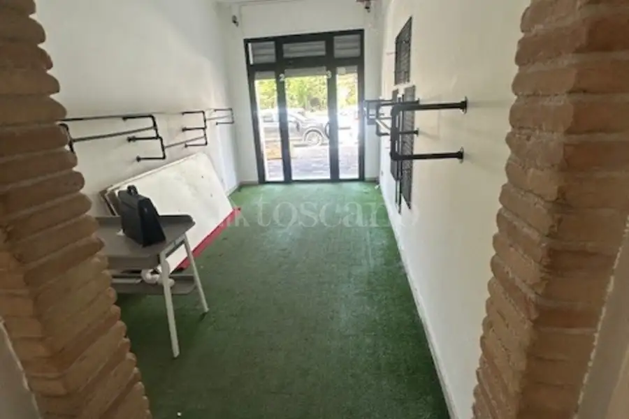 Negozio in affitto di 30 mq a €500 (rif. 31/2026)