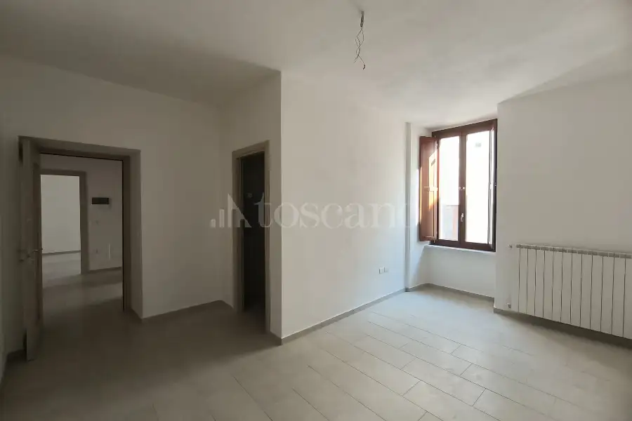Casa Indipendente in vendita di 300 mq a €450.000 (rif. 32/2026)