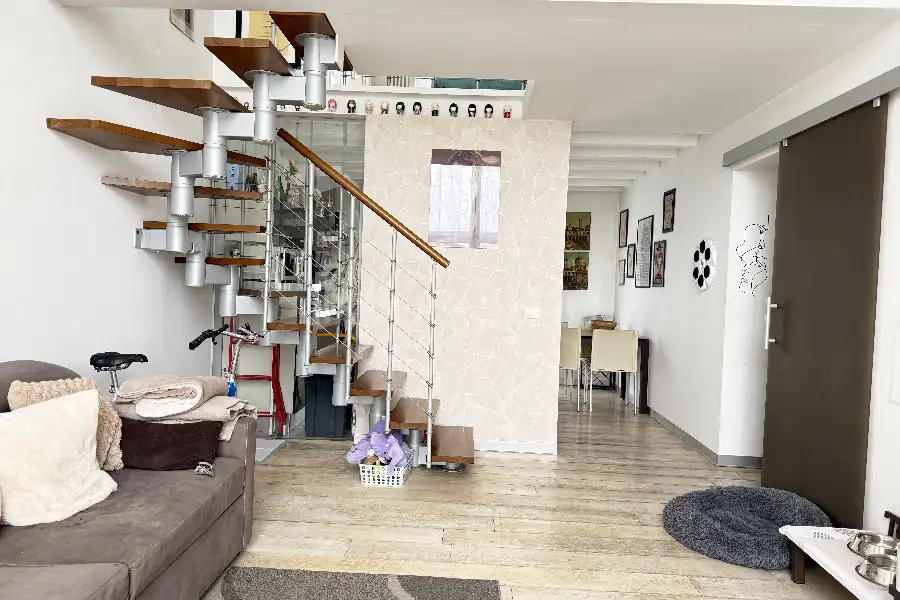Loft in vendita di 95 mq a €215.000 (rif. 3/2026)