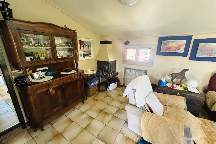 Casa in vendita di 198 mq a €115.000 (rif. 37/2026)