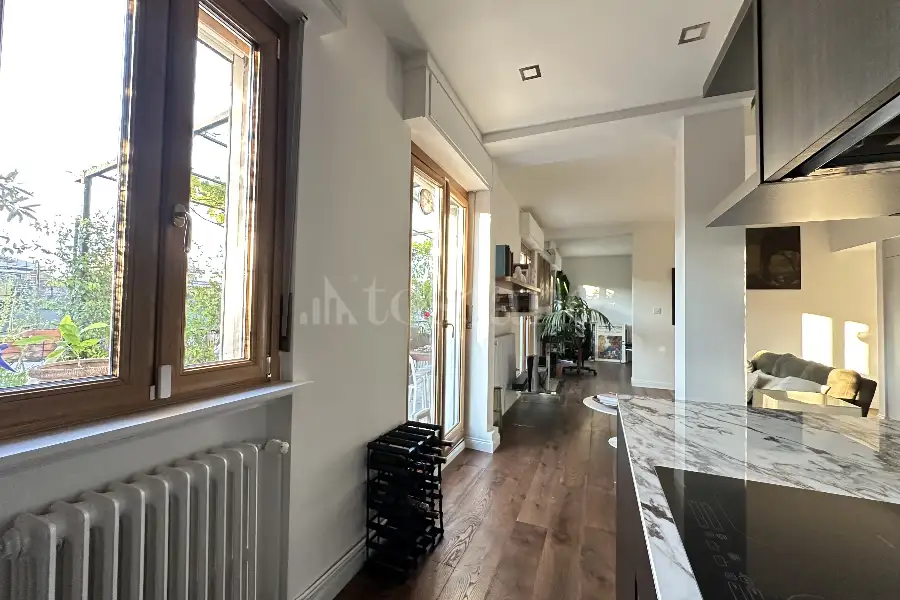 Attico in vendita di 95 mq a €699.500 (rif. 11/2025)