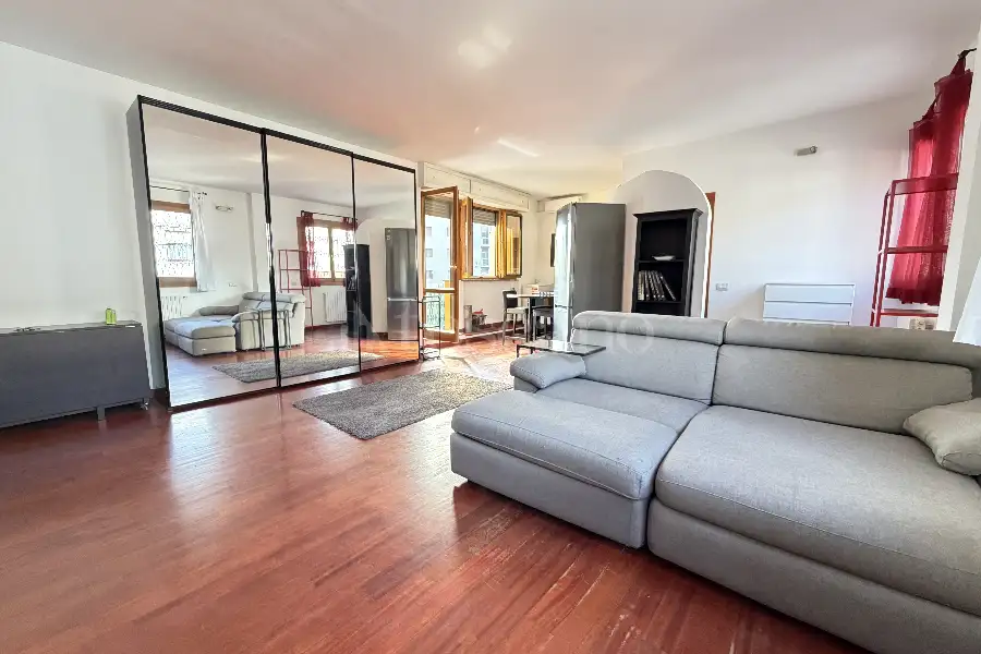 Casa in affitto di 95 mq a €1.900 (rif. 80/2026)