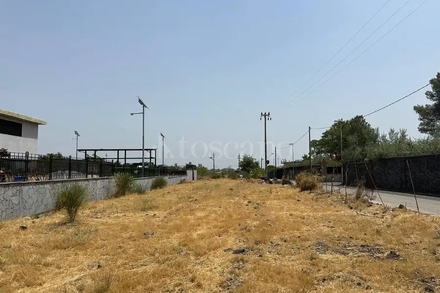 Agricolo in vendita di 17.000 mq a €345.000 (rif. 132/2026)