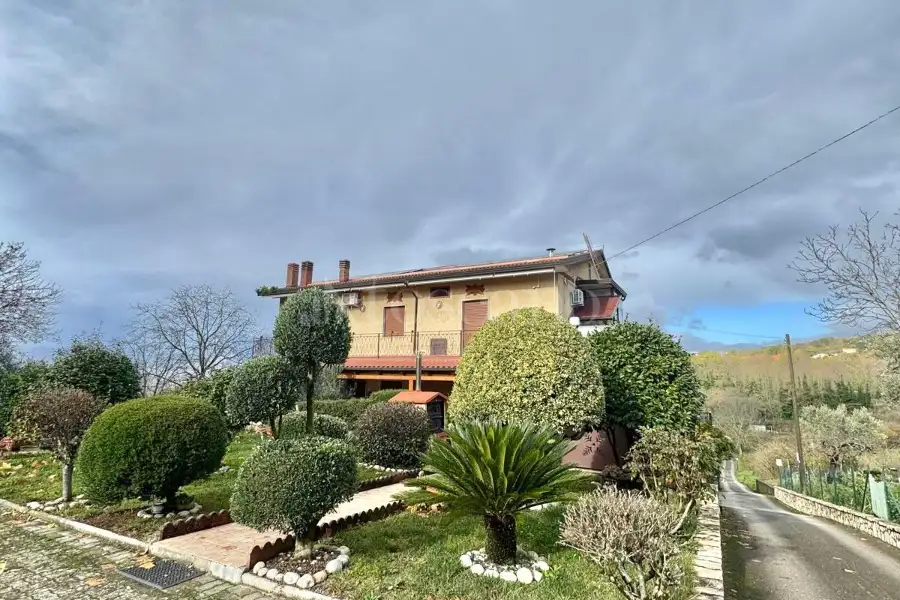 Casa Indipendente in vendita di 140 mq a €220.000 (rif. 93/2026)