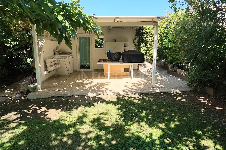 Casa Indipendente in vendita di 250 mq a €879.000 (rif. 203/2026)