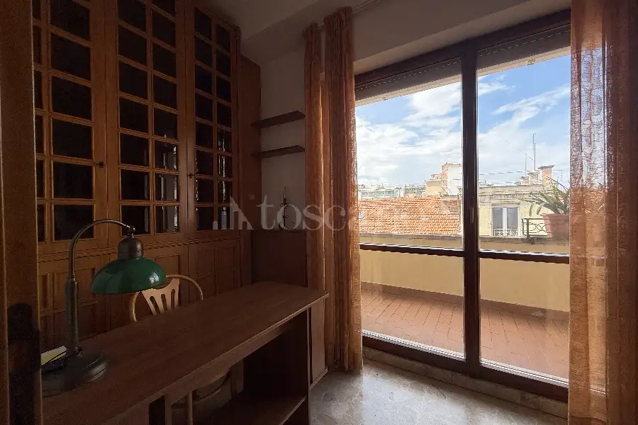Attico in vendita di 184 mq a €650.000 (rif. 7/2026)