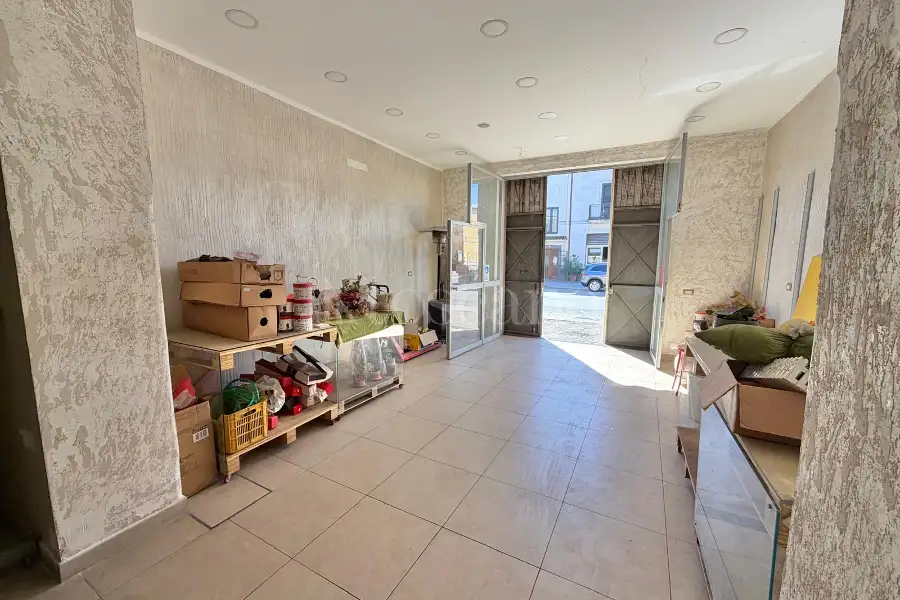 Negozio in vendita di 110 mq a €440.000 (rif. 19/2026)