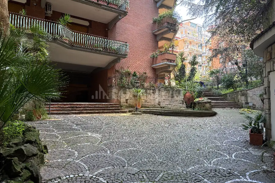 Attico in vendita di 250 mq a €990.000 (rif. 6/2026)