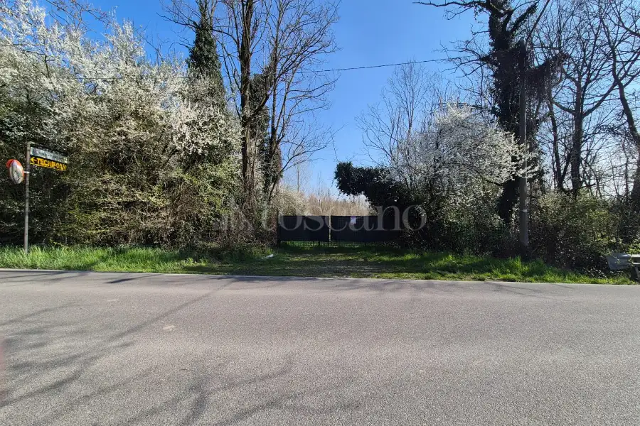 Agricolo in vendita di 80.000 mq a €445.000 (rif. 8/2025)