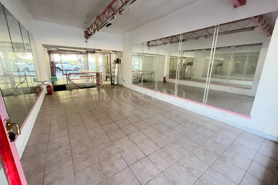 Negozio in vendita di 90 mq a €145.000 (rif. 53/2026)