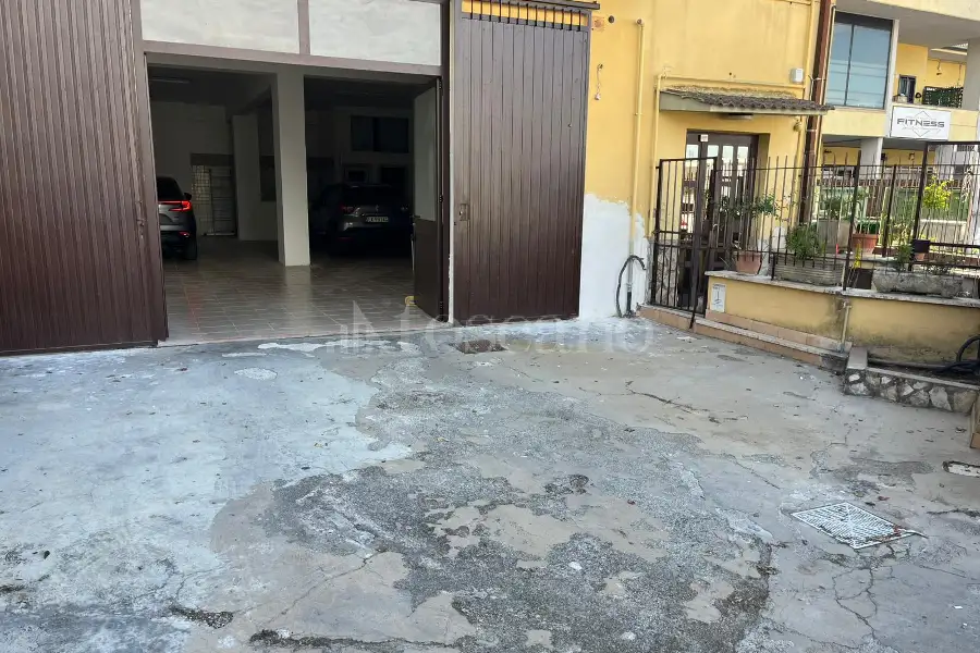 Box in vendita di 140 mq a €115.000 (rif. 25/2026)