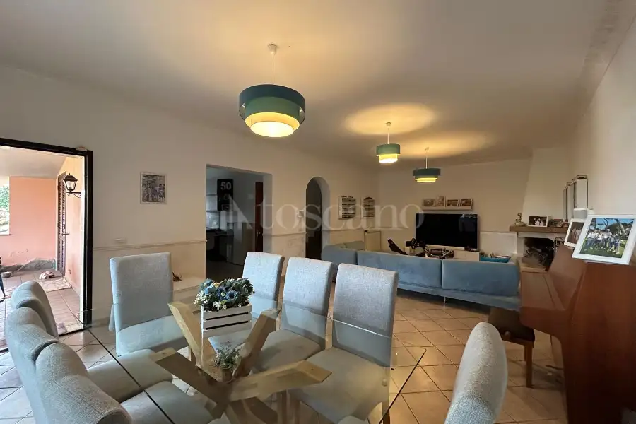 Villa in vendita di 220 mq a €429.000 (rif. 10/2026)
