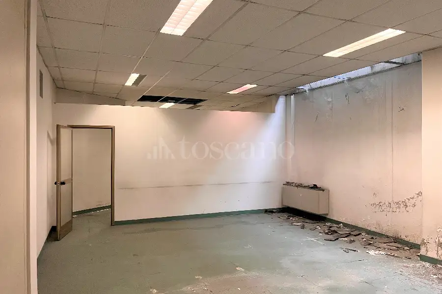 Magazzino in vendita di 820 mq a €620.000 (rif. 25/2026)