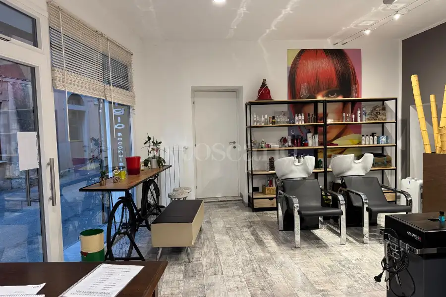 Negozio in vendita di 109 mq a €80.000 (rif. 130/2026)