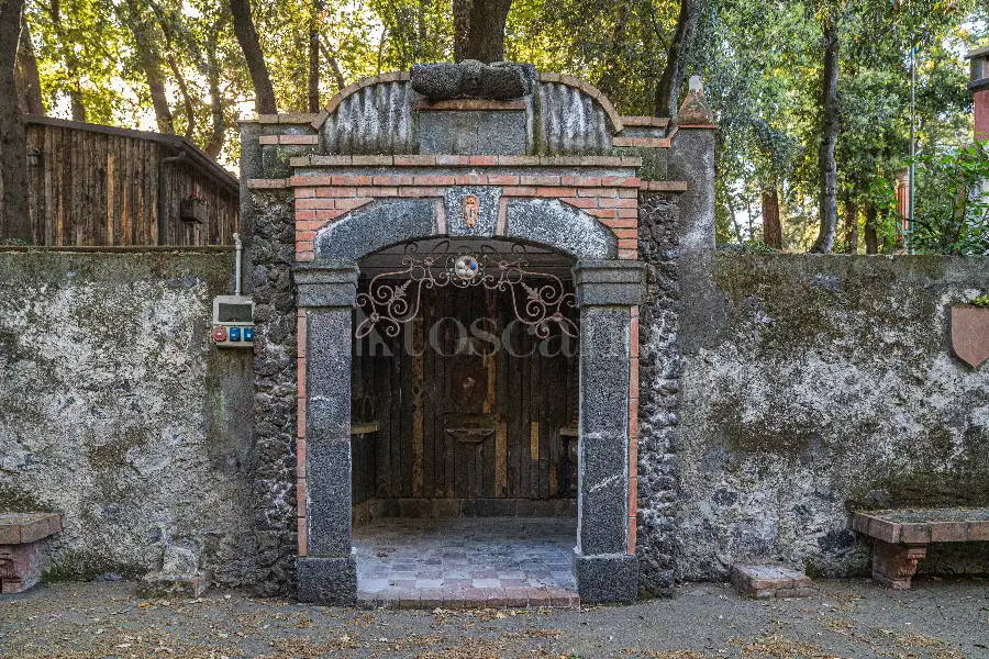 Villa in vendita di 1.200 mq a €4.250.000 (rif. 61/2026)