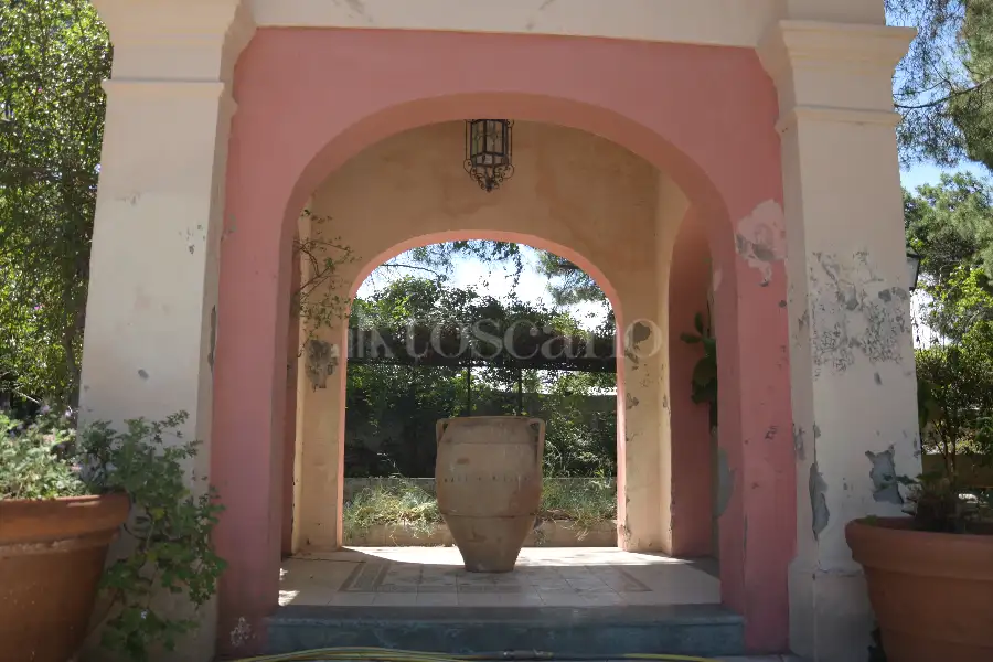 Villa in vendita di 603 mq a €1.770.000 (rif. 21/2023)
