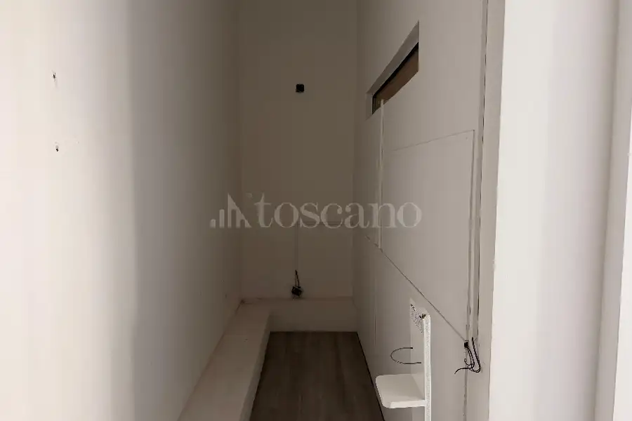 Negozio in affitto di 76 mq a €1.200 (rif. 71/2026)
