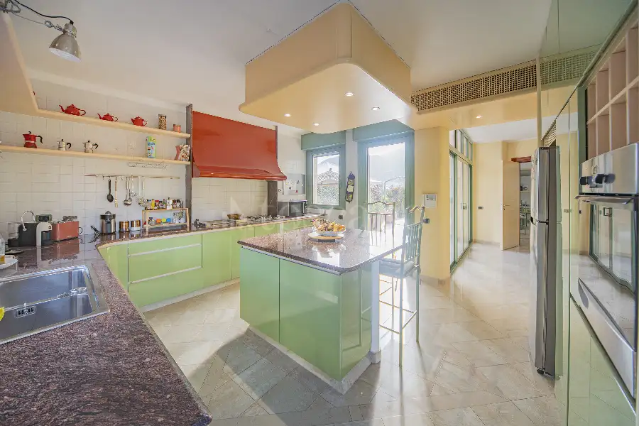 Villa in vendita di 500 mq a €990.000 (rif. 100/2025)