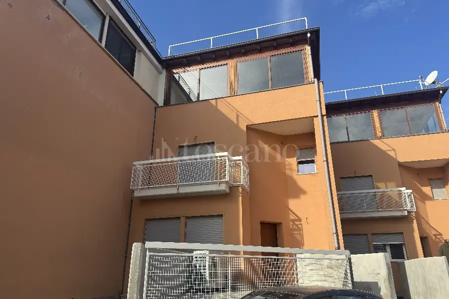 Villino a Schiera in affitto di 169 mq a €1.380 (rif. 129/2025)