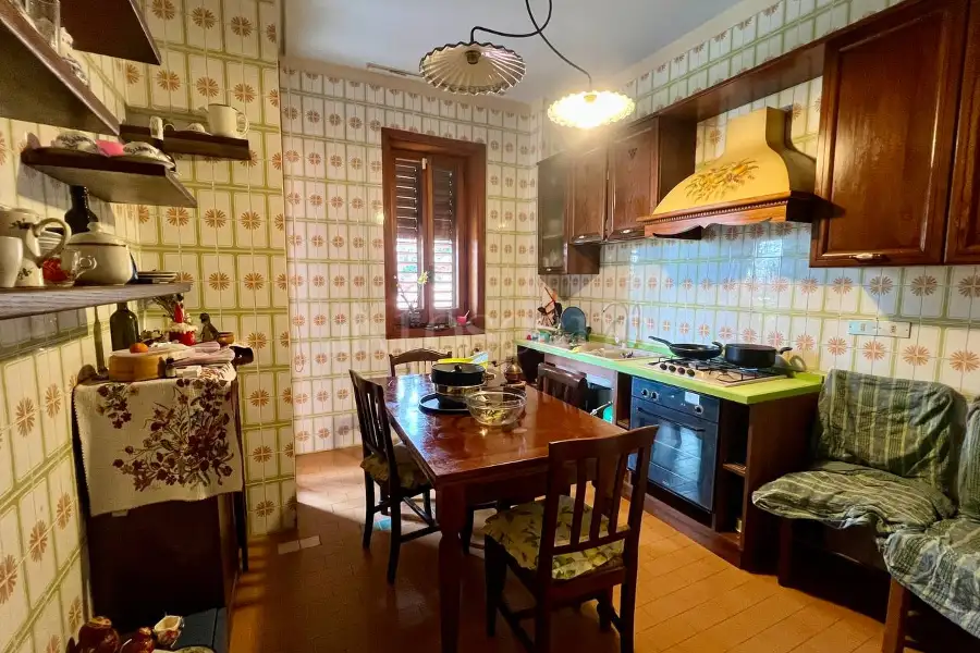 Villa in vendita di 667 mq a €548.000 (rif. 28/2025)