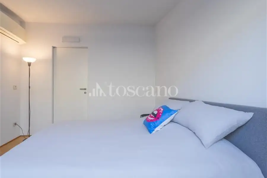 Attico in affitto di 200 mq a €3.200 (rif. 67/2026)