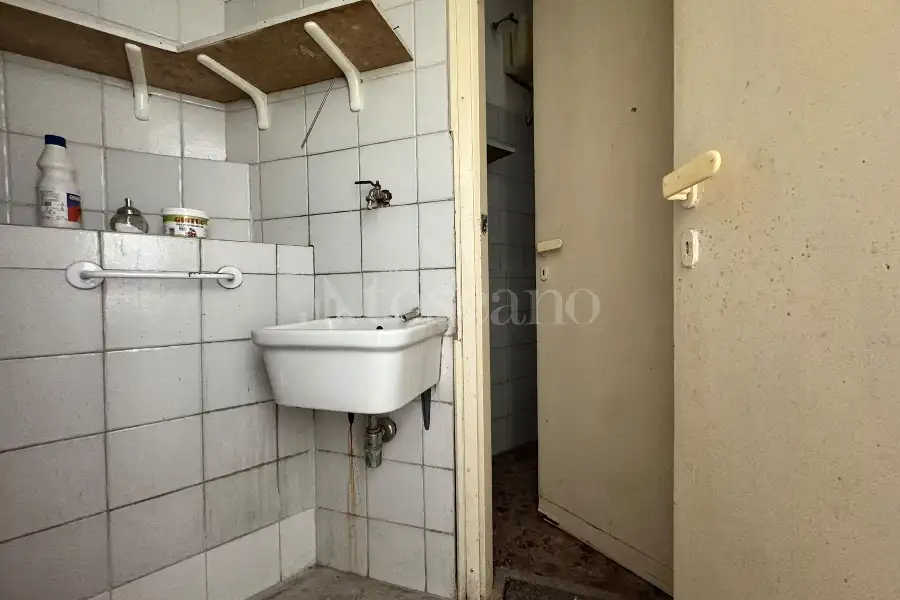 Negozio in affitto di 30 mq a €870 (rif. 50/2026)