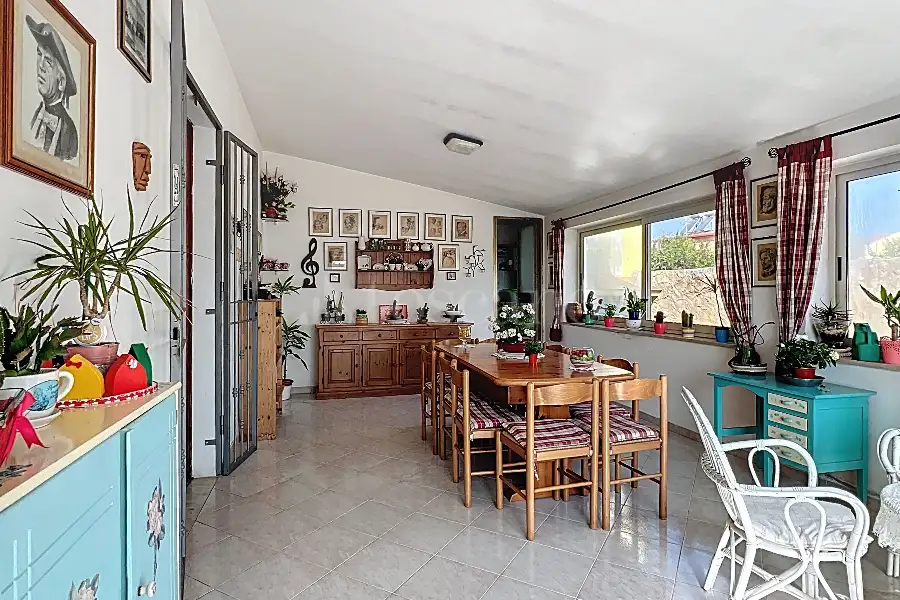 Casa Indipendente in vendita di 300 mq a €280.000 (rif. 85/2025)