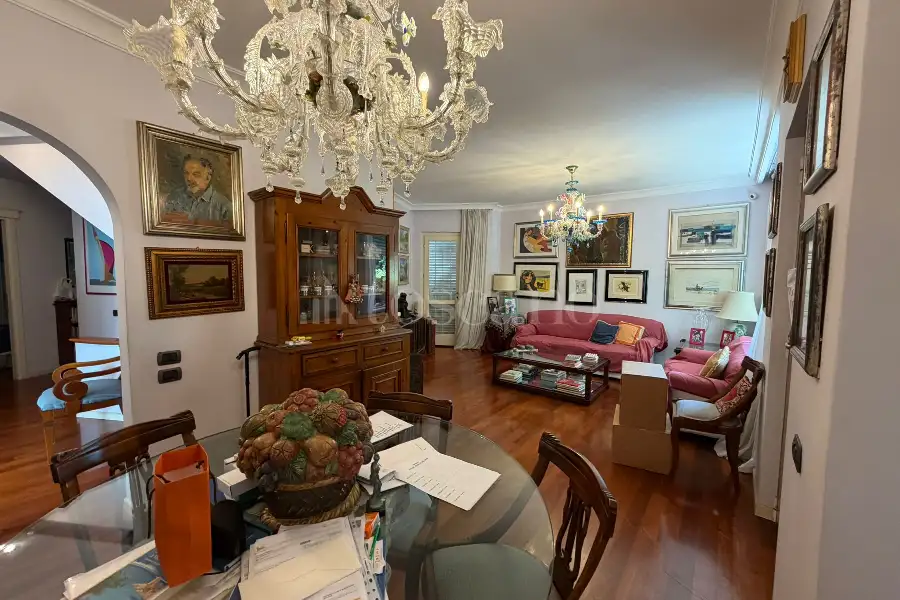 Villa Plurifamiliare in vendita di 430 mq a €395.000 (rif. 19/2026)