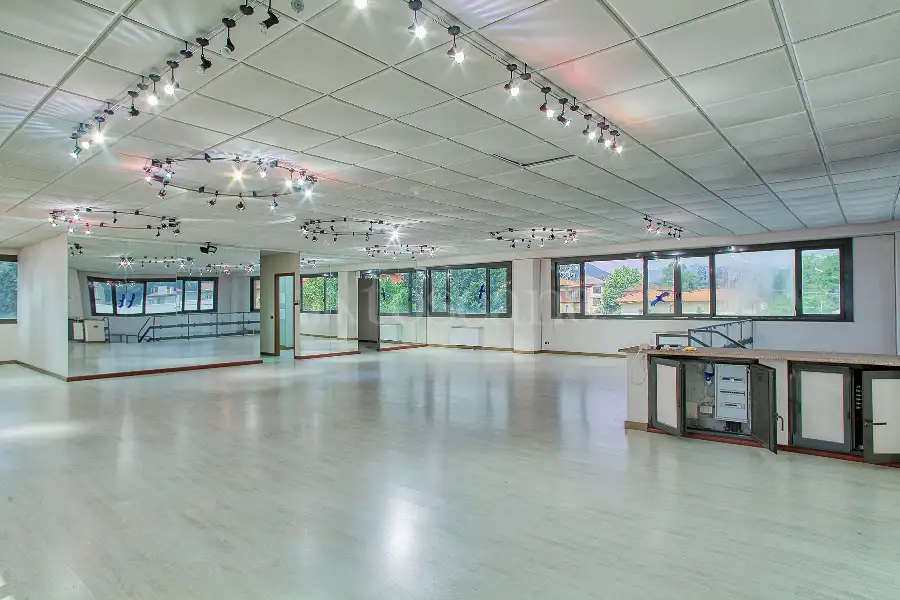 Villa in vendita di 800 mq a €490.000 (rif. 23/2026)