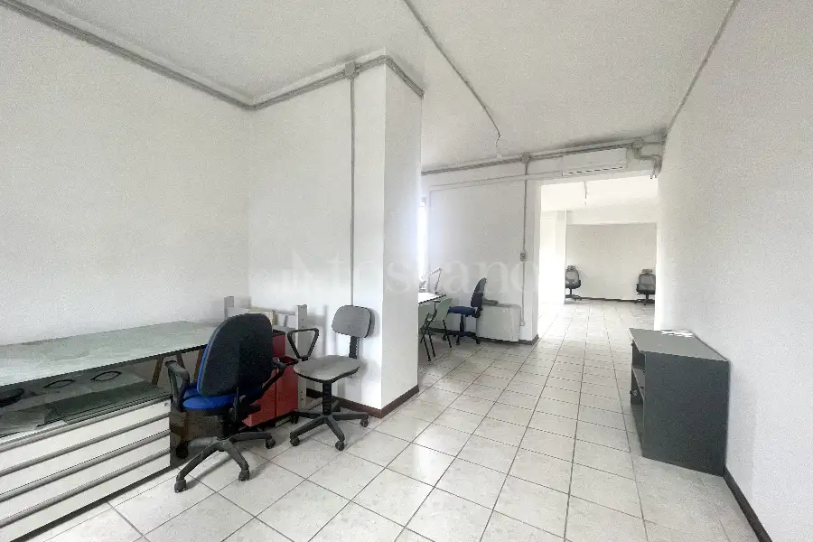 Ufficio in affitto di 90 mq a €400 (rif. 36/2025)