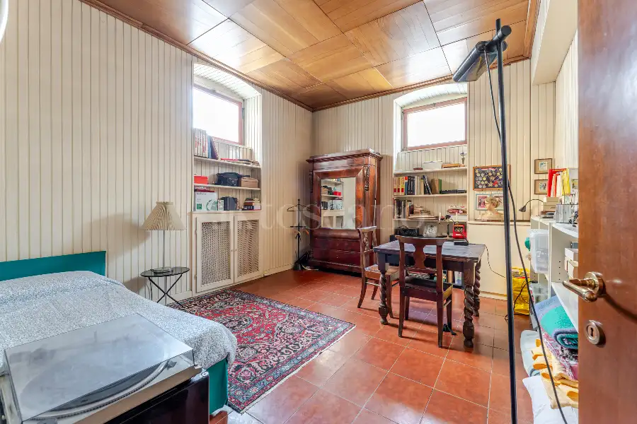 Casa in vendita di 360 mq trattativa riservata (rif. 44/2026)