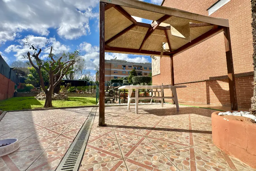 Villa Bifamiliare in vendita di 215 mq a €649.000 (rif. 10/2026)