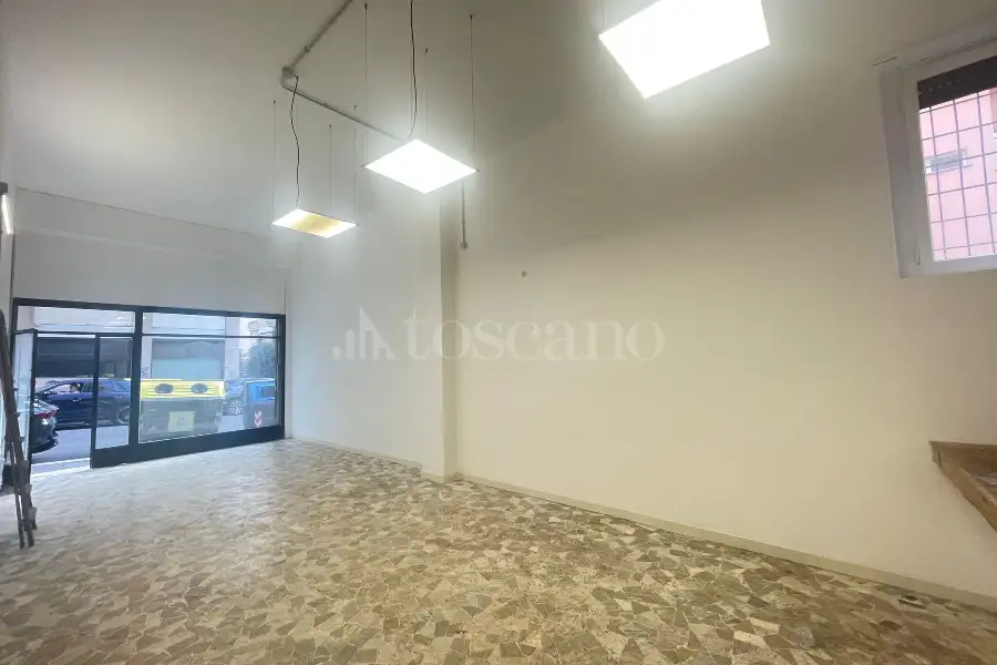 Negozio in affitto di 80 mq a €1.300 (rif. 38/2025)