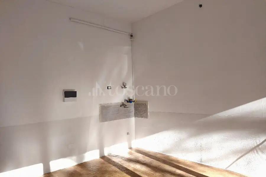 Negozio in affitto di 25 mq a €450 (rif. 2/2026)