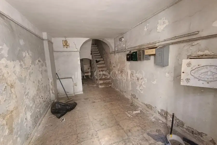 Palazzo in vendita di 408 mq a €1.100.000 (rif. 23/2026)