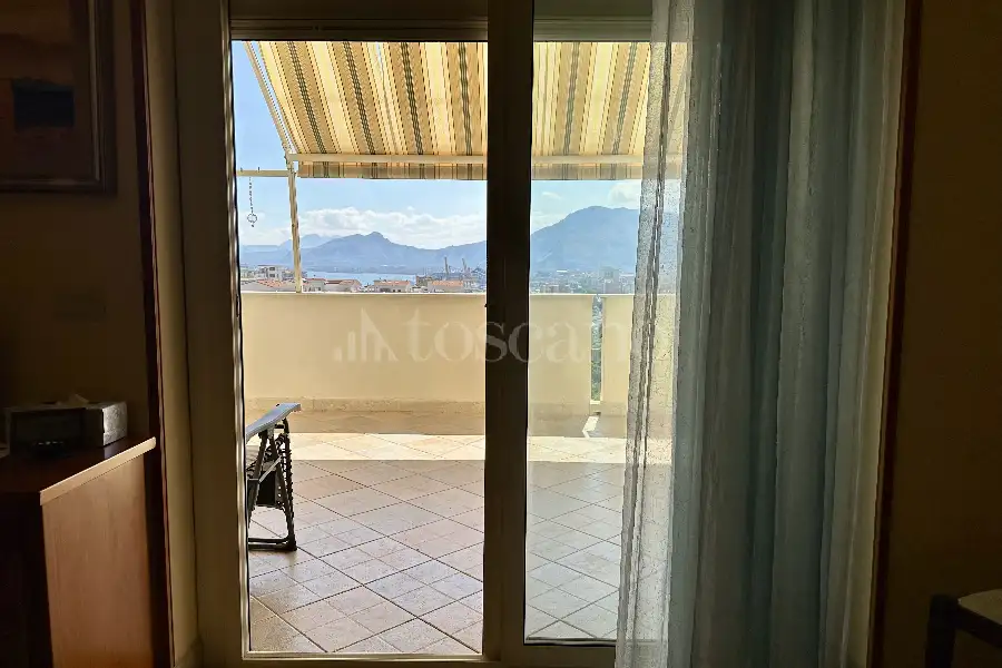 Attico in vendita di 140 mq a €420.000 (rif. 68/2026)