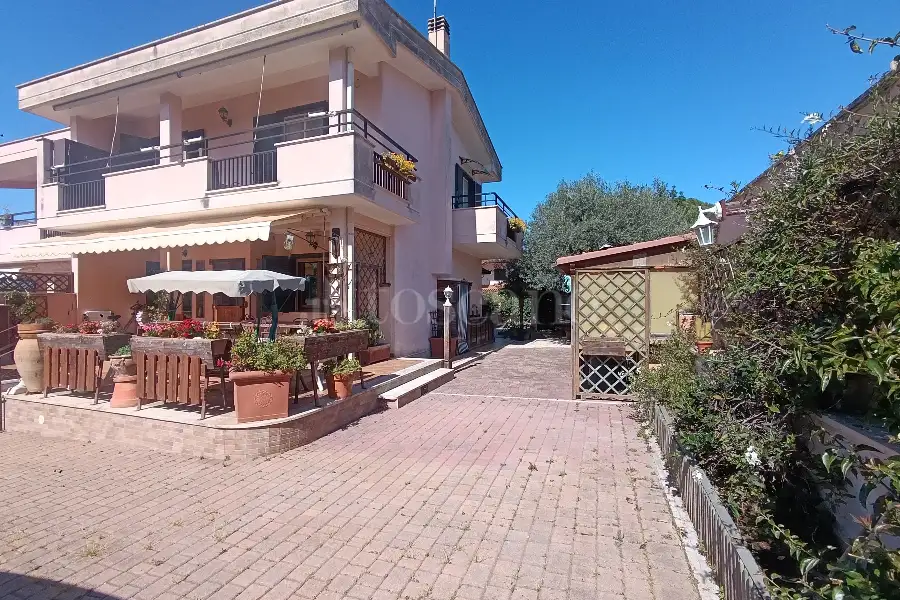 Villa Plurifamiliare in vendita di 110 mq a €229.000 (rif. 30/2026)