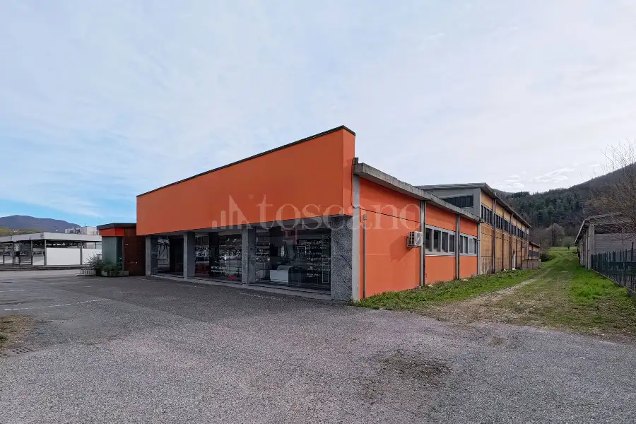 Capannone in vendita di 1.750 mq a €1.100.000 (rif. 135/2026)