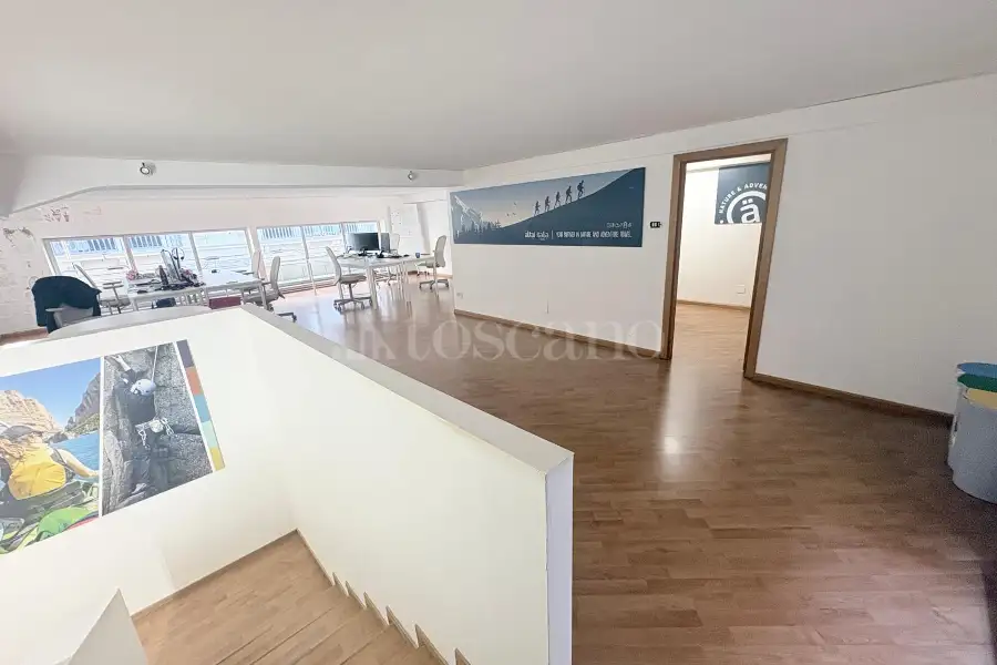 Negozio in vendita di 160 mq a €219.000 (rif. 10/2026)