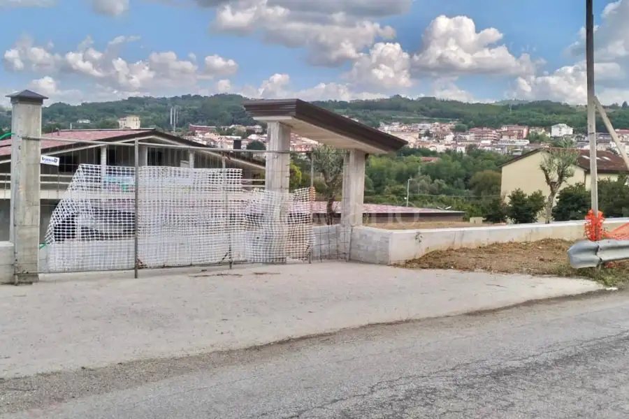 Villa Bifamiliare in vendita di 280 mq a €250.000 (rif. 77/2026)