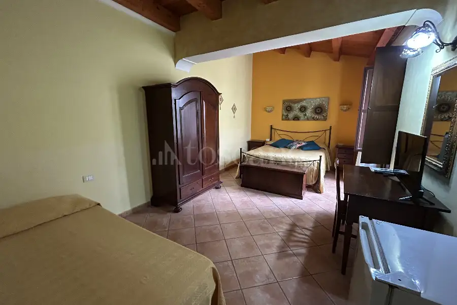 Palazzo in vendita di 400 mq a €445.000 (rif. 15/2025)