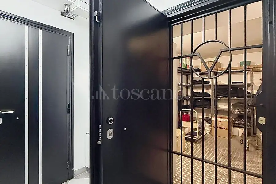 Ufficio in vendita di 200 mq a €350.000 (rif. 189/2026)