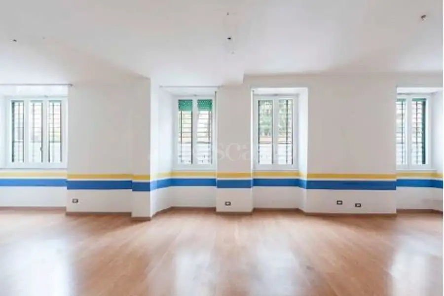 Ufficio in vendita di 151 mq a €1.050.000 (rif. 7/2026)