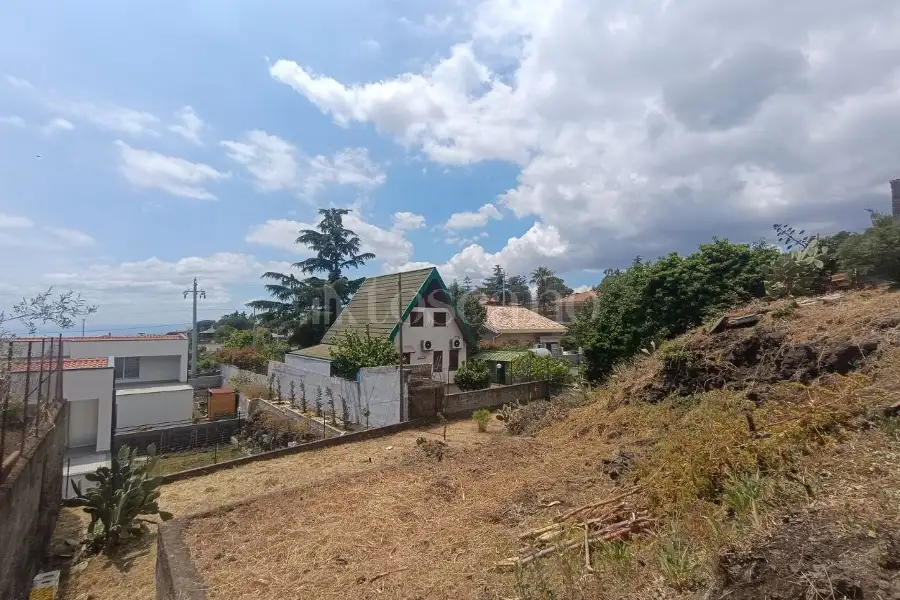 Edificabile Residenziali in vendita di 700 mq a €68.000 (rif. 88/2026)