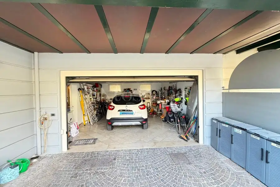 Casa Indipendente in vendita di 200 mq a €570.000 (rif. 32/2026)