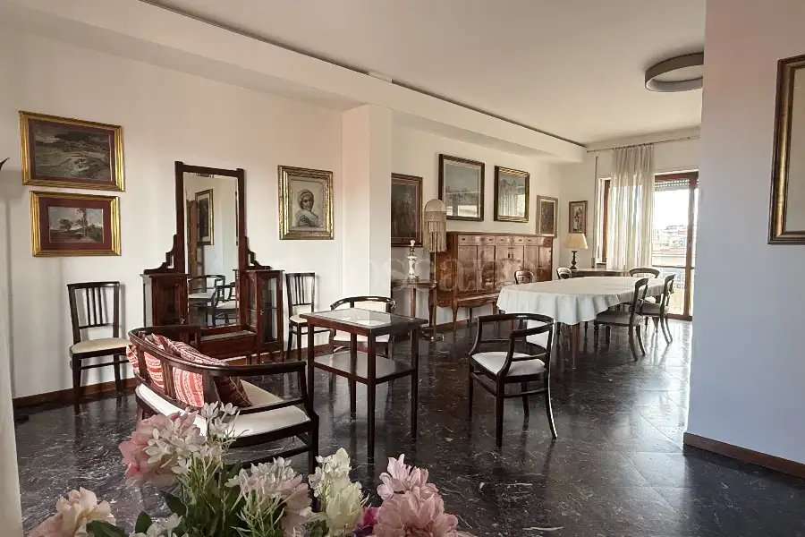 Attico in vendita di 184 mq a €650.000 (rif. 7/2026)