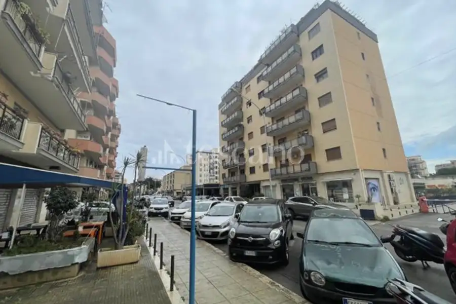 Negozio in affitto di 26 mq a €650 (rif. 42/2026)