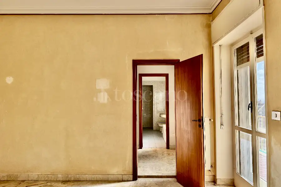 Attico in vendita di 296 mq a €770.000 (rif. 37/2026)
